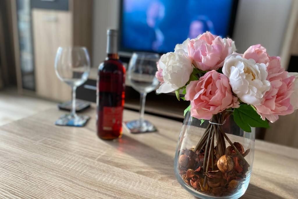 Magheru Cozy New Apartament 2 Rooms Bucharest Luaran gambar