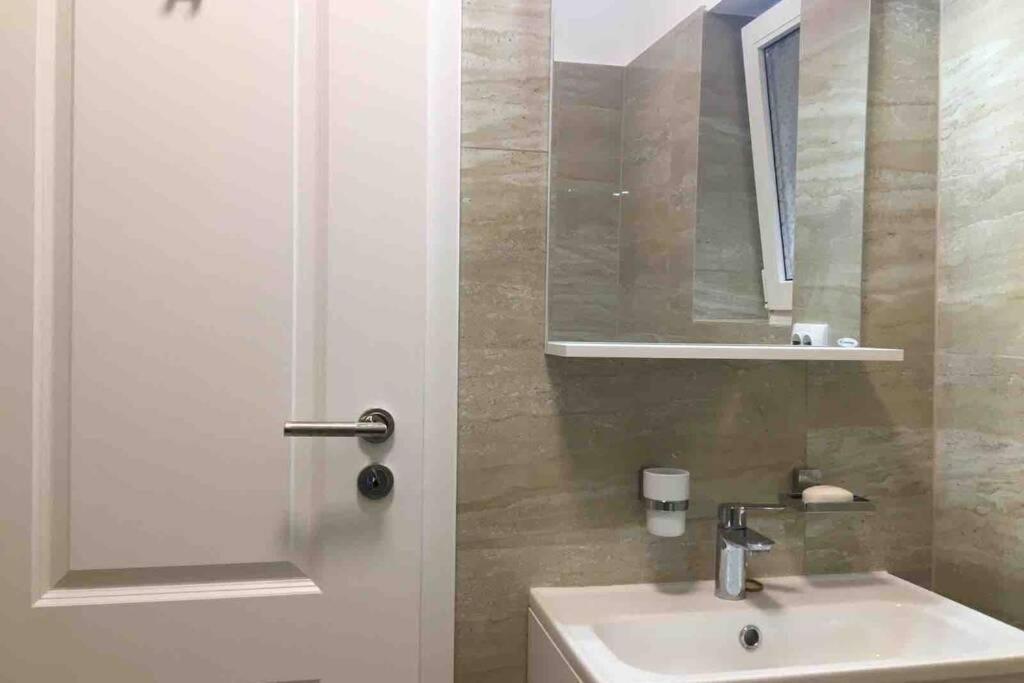 Magheru Cozy New Apartament 2 Rooms Bucharest Luaran gambar