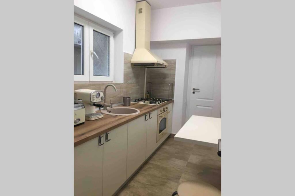 Magheru Cozy New Apartament 2 Rooms Bucharest Luaran gambar